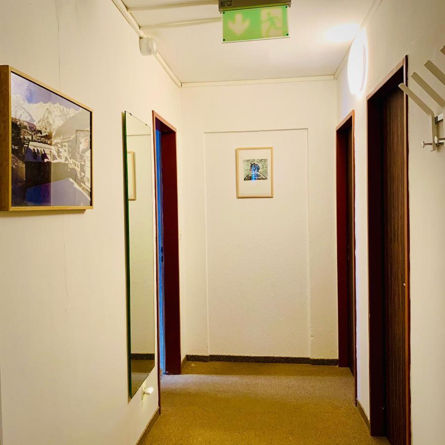 Hotel Weisses Roessli à Loèche-les-Bains Extérieur photo
