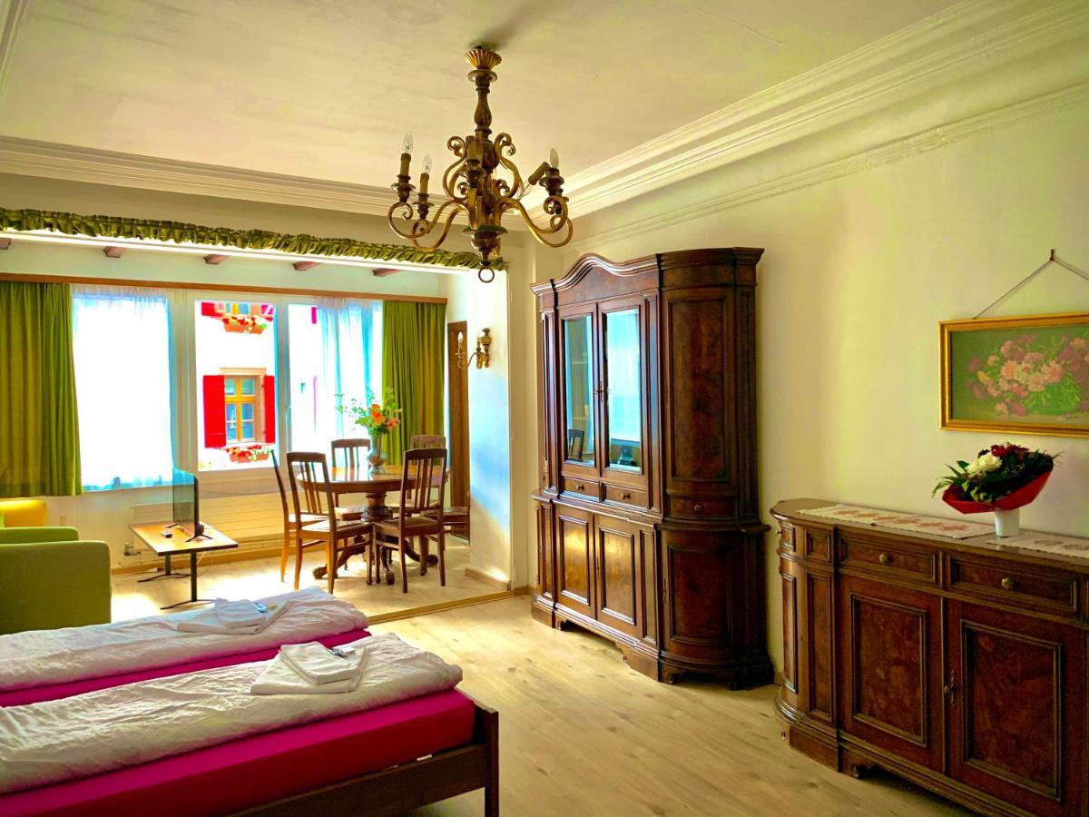 Hotel Weisses Roessli à Loèche-les-Bains Extérieur photo