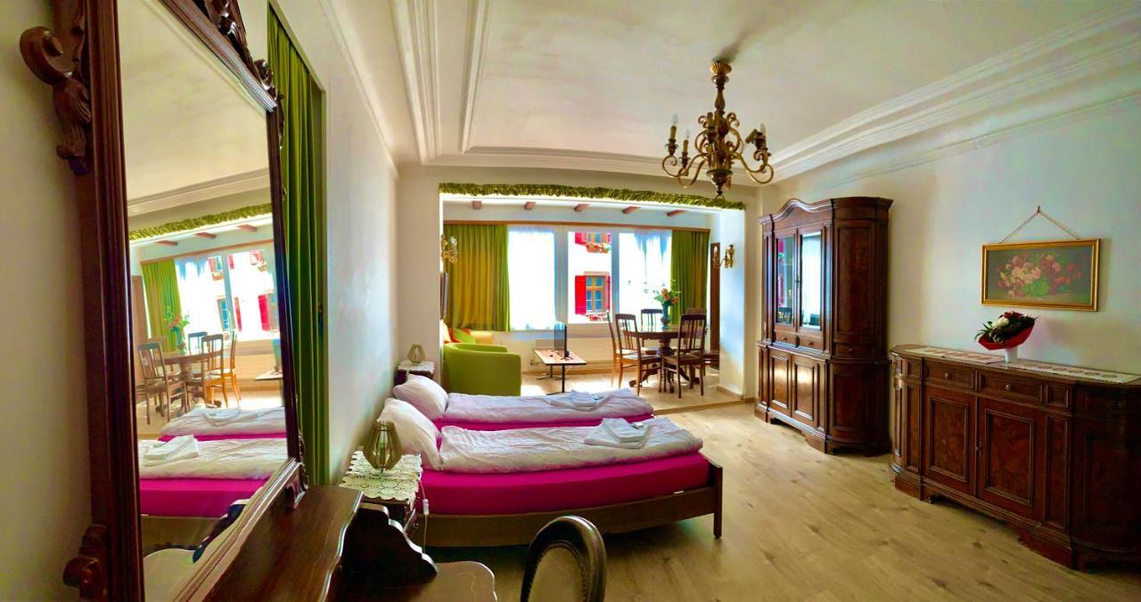Hotel Weisses Roessli à Loèche-les-Bains Extérieur photo