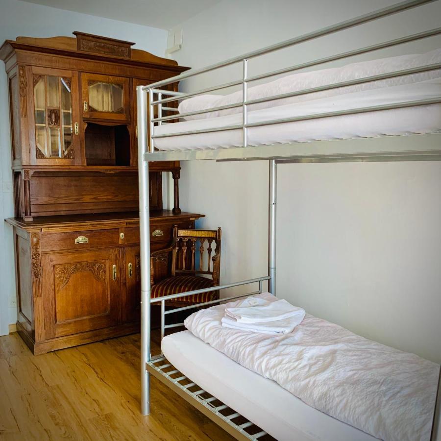 Hotel Weisses Roessli à Loèche-les-Bains Extérieur photo