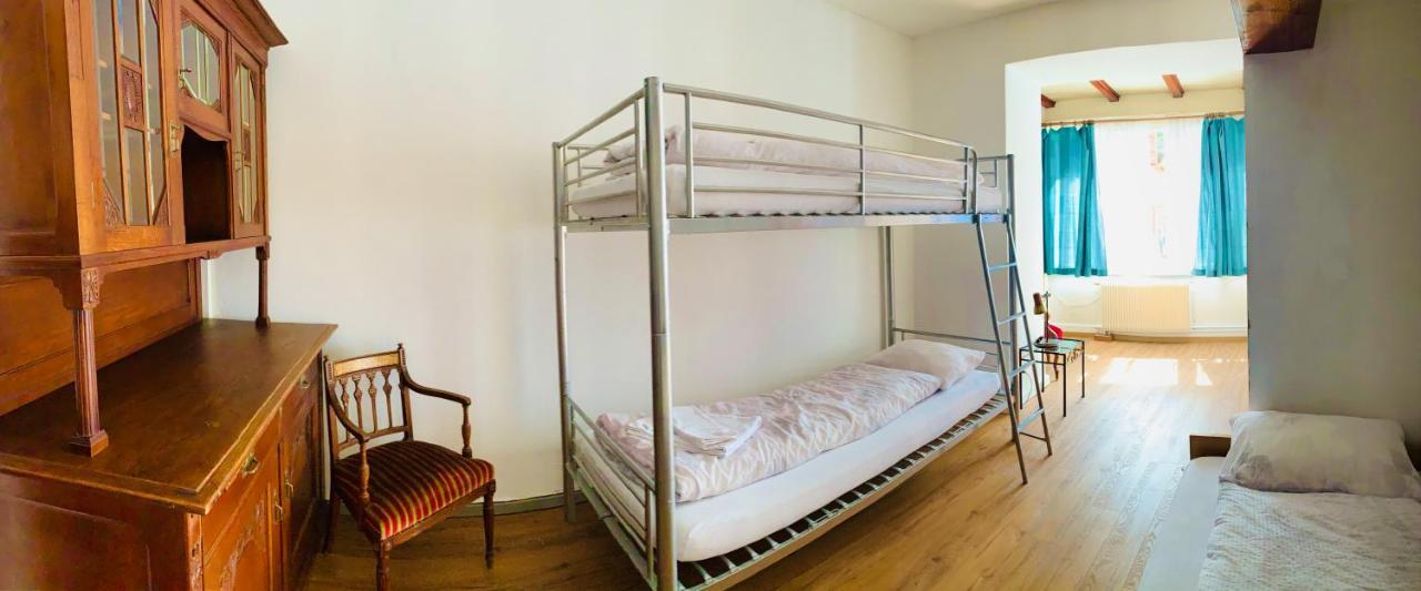 Hotel Weisses Roessli à Loèche-les-Bains Extérieur photo